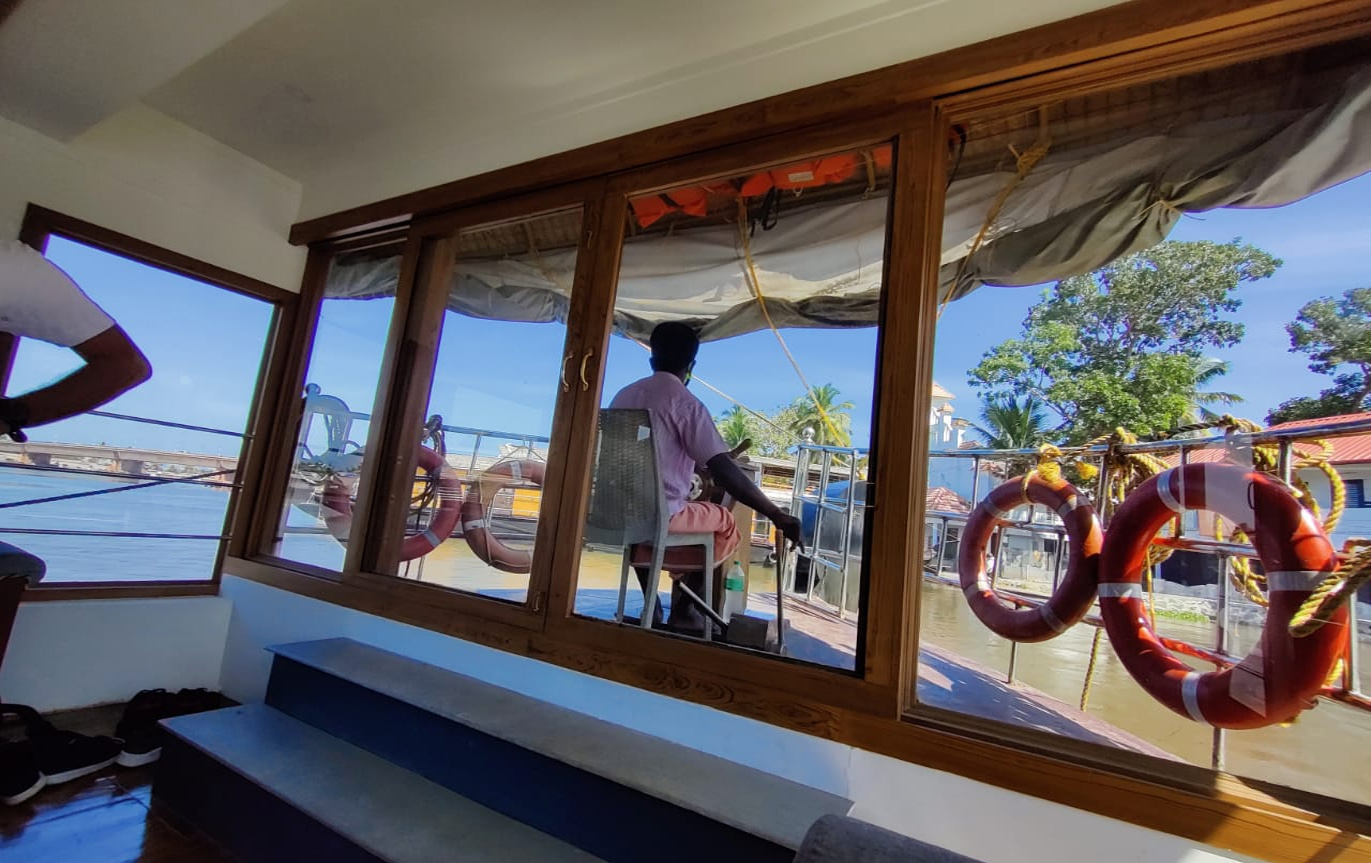 Special Houseboat Cruises