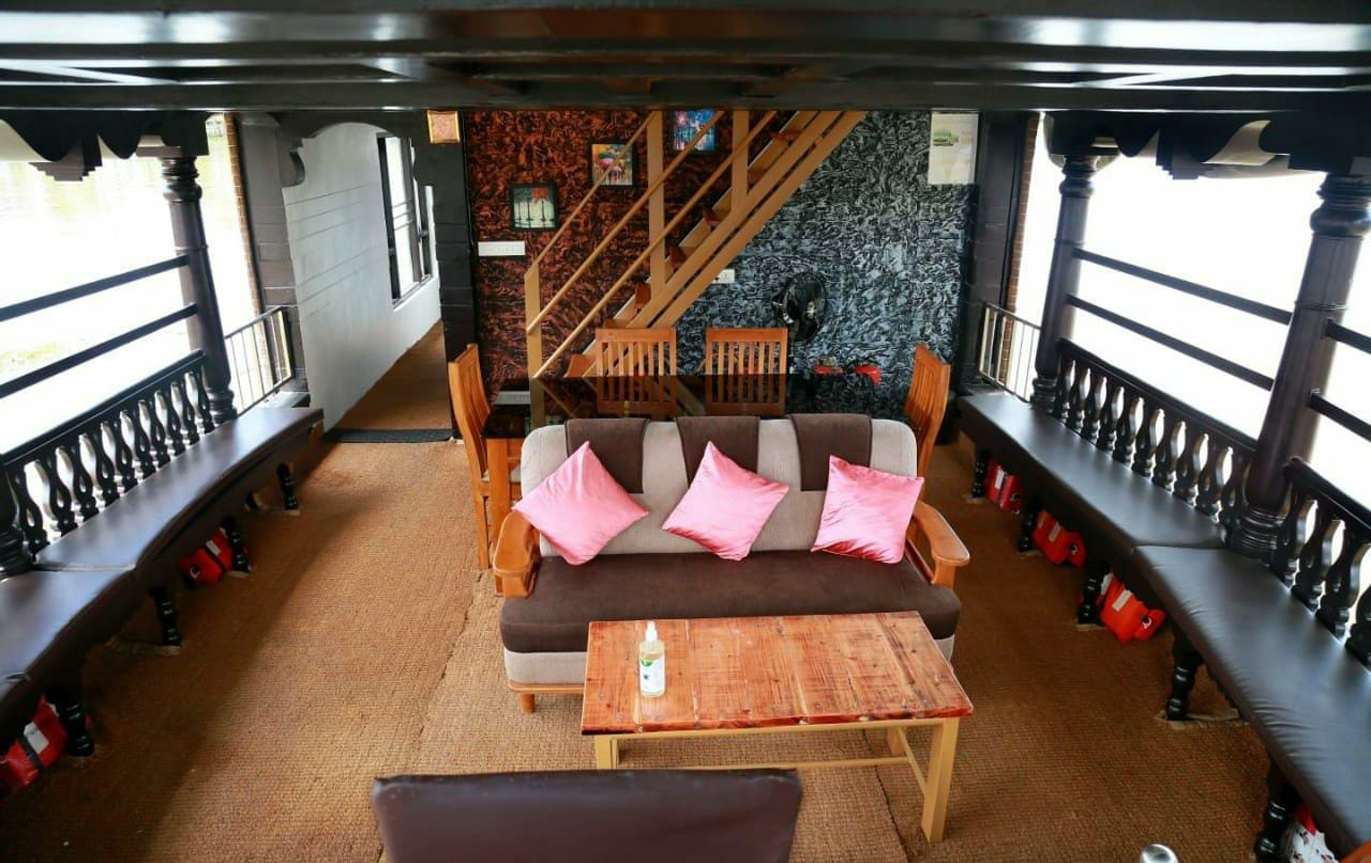 Special Houseboat Cruises