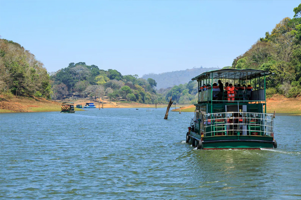 3 Bedroom Houseboat